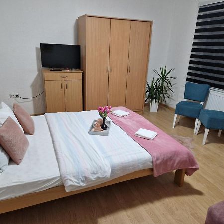 Kuca Na Dan Apartamento Šid Exterior foto